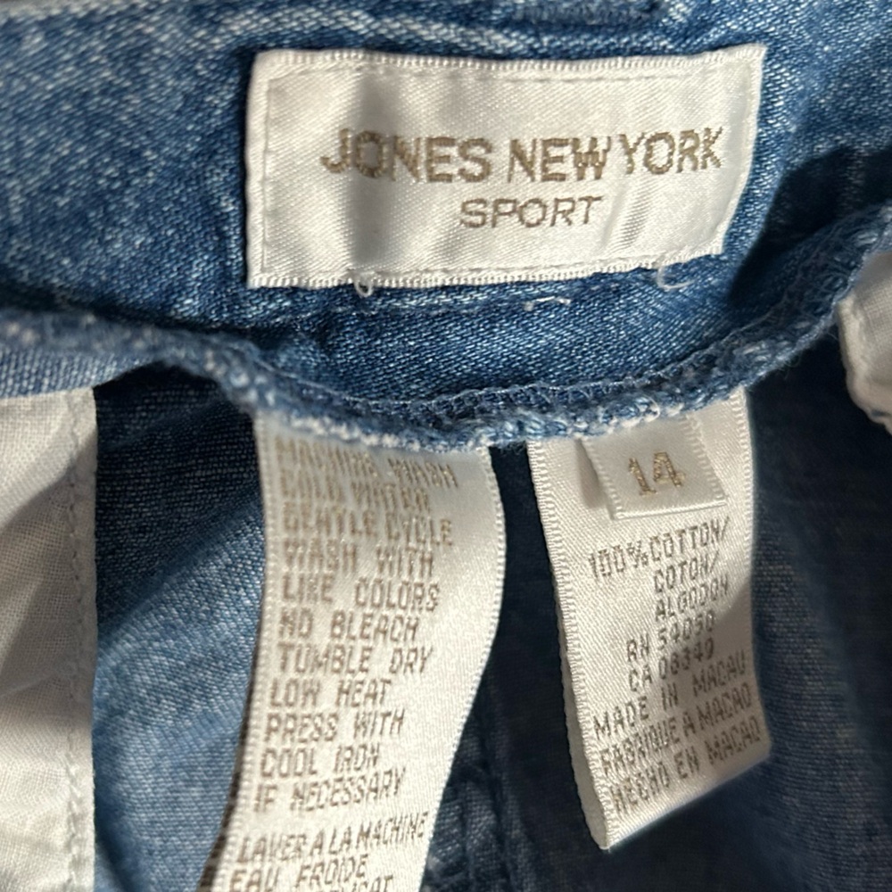 Vintage Jones New York Blue Denim Bermuda Shorts - Picture 4 of 12